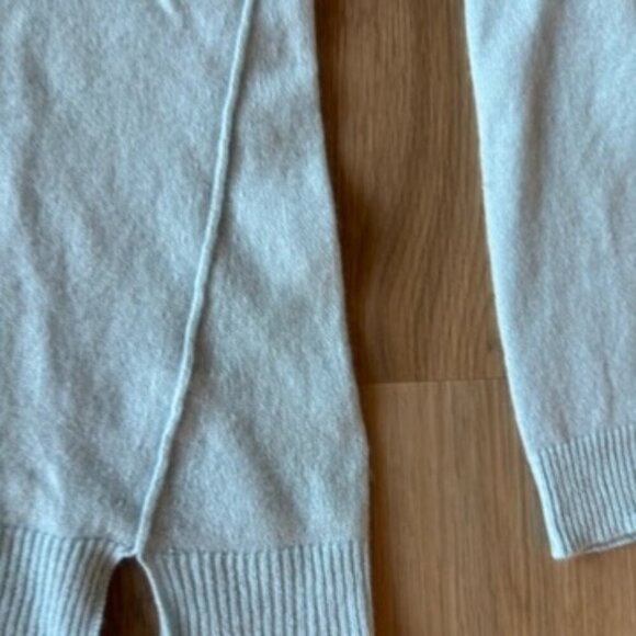 ** Alaskan Cashmere Boxy Crewneck Cashmere Sweater Blue Medium - Picture 4 of 8